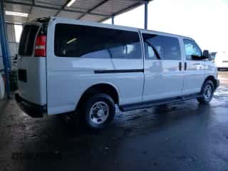 2022 Chevrolet Express Passenger LS с VIN 1GAZGNFP1N1278436, выставлен на аукционе Copart как лот 42293525 с пробегом 32 806 миль миль и Списание • Salvage title. История ставок и продаж доступна на DreamBid. Изображение 3.