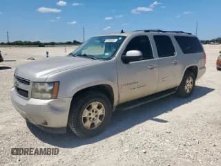 ✅ 2009 Chevrolet Suburban 2LT • VIN: 1GNFC26J39R182886 • Lot: 63503335. Wystawiony na Copart z przebiegiem 215 162 mil. Bezpłatny archiwum sprzedaży aukcyjnych z USA i szczegółowy raport historii pojazdu na DreamBid. Zdjęcie 1.