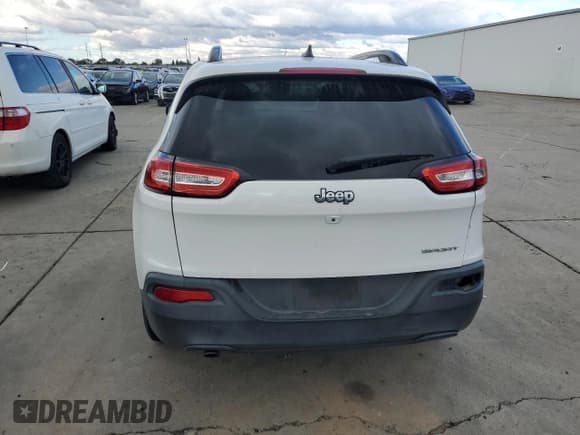 ✅ 2016 Jeep Cherokee Sport • VIN: 1C4PJLAB2GW312678 • Lot: 86483705. Listed on Copart with 187,284 mi. Free auction sales archive from the USA and detailed vehicle history report at DreamBid. Image 6.