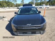 ✅ 2025 Kia K4 EX • VIN: 3KPFU4DE6SE031842 • Lot: 85396675. Wystawiony na Copart z przebiegiem 15 282 mil. Bezpłatny archiwum sprzedaży aukcyjnych z USA i szczegółowy raport historii pojazdu na DreamBid. Zdjęcie 5.