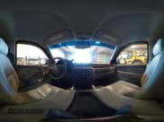 ✅ 2009 Chevrolet Suburban 1LT • VIN: 1GNFK26319R272557 • Lot: 42138238. Wystawiony na IAAI z przebiegiem 223 599 mil. Bezpłatny archiwum sprzedaży aukcyjnych z USA i szczegółowy raport historii pojazdu na DreamBid. Zdjęcie 20.