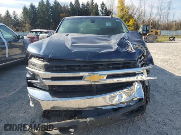 ✅ 2021 Chevrolet Silverado 1500 LT • VIN: 1GCPYJEK0MZ401024 • Lot: 77963194. Wystawiony na Copart z przebiegiem 50 553 mil. Bezpłatny archiwum sprzedaży aukcyjnych z USA i szczegółowy raport historii pojazdu na DreamBid. Zdjęcie 5.