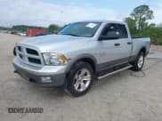 ✅ 2010 Dodge 1500 SLT • VIN: 1D7RB1GT6AS112613 • Lot: 41641379. Wystawiony na IAAI z przebiegiem 339 601 mil. Bezpłatny archiwum sprzedaży aukcyjnych z USA i szczegółowy raport historii pojazdu na DreamBid. Zdjęcie 17.