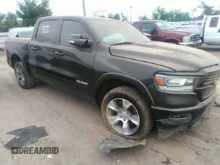 2020 Ram 1500 Laramie с VIN 1C6SRFJT7LN328900, выставлен на аукционе IAAI как лот 42640032 с пробегом 81 581 миль миль и . История ставок и продаж доступна на DreamBid. Изображение 1.