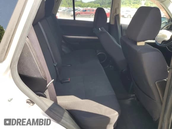 ✅ 2011 Suzuki Grand Vitara Premium • VIN: JS3TD0D29B4103041 • Lot: 62066985. Wystawiony na Copart z przebiegiem 219 727 mil. Bezpłatny archiwum sprzedaży aukcyjnych z USA i szczegółowy raport historii pojazdu na DreamBid. Zdjęcie 11.