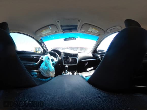 ✅ 2017 Nissan Altima S • VIN: 1N4AL3AP7HC146131 • Lot: 42312319. Wystawiony na IAAI z przebiegiem Nie podano. Bezpłatny archiwum sprzedaży aukcyjnych z USA i szczegółowy raport historii pojazdu na DreamBid. Zdjęcie 19.