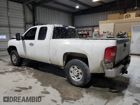 ✅ 2007 Chevrolet Silverado 2500HD 2LT • VIN: 1GCHK29647E507044 • Lot: 87884685. Wystawiony na Copart z przebiegiem Nie podano. Bezpłatny archiwum sprzedaży aukcyjnych z USA i szczegółowy raport historii pojazdu na DreamBid. Zdjęcie 2.