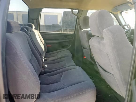 ✅ 2006 Chevrolet Silverado 1500 LS • VIN: 2GCEC13V661356587 • Lot: 90408445. Wystawiony na Copart z przebiegiem 256 204 mil. Bezpłatny archiwum sprzedaży aukcyjnych z USA i szczegółowy raport historii pojazdu na DreamBid. Zdjęcie 11.