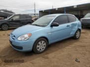 ✅ 2008 Hyundai Accent GS • VIN: KMHCM36C08U078802 • Лот: 50921905. Опубликован ранее на Copart с пробегом 54 143 миль. Бесплатный доступ к архиву аукционных продаж из США и подробный отчёт об истории автомобиля на DreamBid. Изображение 1.