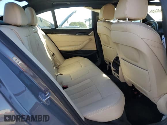 ✅ 2021 BMW 5 Series 530e • VIN: WBA13AG01MCF73050 • Лот: 85403425. Опубликован ранее на Copart с пробегом Не указан. Бесплатный доступ к архиву аукционных продаж из США и подробный отчёт об истории автомобиля на DreamBid. Изображение 10.