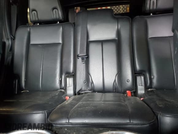 ✅ 2015 Ford Expedition Limited • VIN: 1FMJU2ATXFEF08383 • Lot: 84647945. Wystawiony na Copart z przebiegiem 149 738 mil. Bezpłatny archiwum sprzedaży aukcyjnych z USA i szczegółowy raport historii pojazdu na DreamBid. Zdjęcie 10.