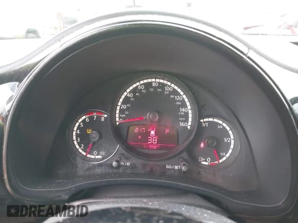 ✅ 2015 Volkswagen Beetle 1.8T • VIN: 3VWF17ATXFM623086 • Lot: 43767543. Listed on IAAI with 111,998 mi. Free auction sales archive from the USA and detailed vehicle history report at DreamBid. Image 7.