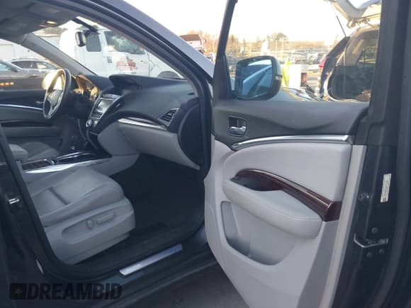 ✅ 2014 Acura MDX • VIN: 5FRYD3H29EB015568 • Лот: 43788161. Опубликован ранее на IAAI с пробегом 180 350 миль. Бесплатный доступ к архиву аукционных продаж из США и подробный отчёт об истории автомобиля на DreamBid. Изображение 5.
