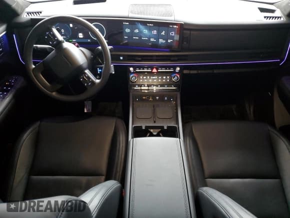 ✅ 2024 Hyundai Santa Fe Calligraphy • VIN: 5NMP5DG12RH015120 • Lot: 55753655. Listed on Copart with 15,653 mi. Free auction sales archive from the USA and detailed vehicle history report at DreamBid. Image 8.