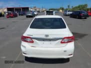 ✅ 2012 Toyota Corolla L • VIN: 2T1BU4EE6CC790942 • Lot: 42465144. Wystawiony na IAAI z przebiegiem 113 232 mil. Bezpłatny archiwum sprzedaży aukcyjnych z USA i szczegółowy raport historii pojazdu na DreamBid. Zdjęcie 16.