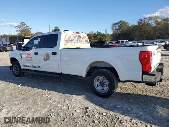 ✅ 2021 Ford F-250 XL • VIN: 1FT7W2A60MEC39309 • Lot: 81184924. Wystawiony na Copart z przebiegiem 127 105 mil. Bezpłatny archiwum sprzedaży aukcyjnych z USA i szczegółowy raport historii pojazdu na DreamBid. Zdjęcie 2.