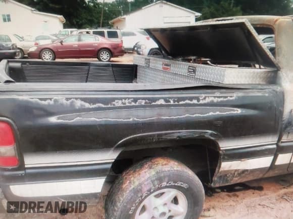 ✅ 2000 Dodge 1500 • VIN: 1B7HC16Y5YS588068 • Lot: 43509220. Listed on IAAI with Not provided. Free auction sales archive from the USA and detailed vehicle history report at DreamBid. Image 8.