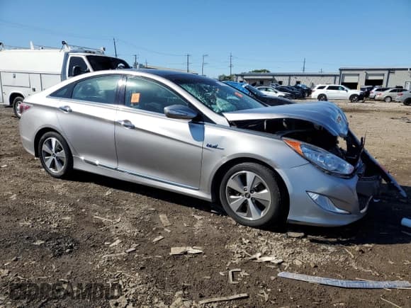 ✅ 2011 Hyundai Sonata Hybrid • VIN: KMHEC4A47BA007722 • Лот: 85583145. Опубликован ранее на Copart с пробегом Не указан. Бесплатный доступ к архиву аукционных продаж из США и подробный отчёт об истории автомобиля на DreamBid. Изображение 4.