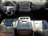 ✅ 2018 Chevrolet Silverado 1500 LT • VIN: 3GCPCREC8JG318572 • Lot: 68944925. Wystawiony na Copart z przebiegiem 83 964 mil. Bezpłatny archiwum sprzedaży aukcyjnych z USA i szczegółowy raport historii pojazdu na DreamBid. Zdjęcie 8.