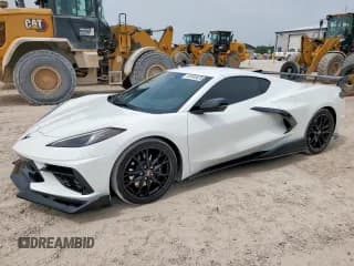 ✅ 2024 Chevrolet Corvette 2LT • VIN: 1G1YB2D48R5102144 • Lot: 67449475. Wystawiony na Copart z przebiegiem 10 532 mil. Bezpłatny archiwum sprzedaży aukcyjnych z USA i szczegółowy raport historii pojazdu na DreamBid. Zdjęcie 1.