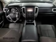 ✅ 2017 Nissan Titan SV • VIN: 1N6AA1F22HN553230 • Лот: 71956354. Опубликован ранее на Copart с пробегом Не указан. Бесплатный доступ к архиву аукционных продаж из США и подробный отчёт об истории автомобиля на DreamBid. Изображение 8.