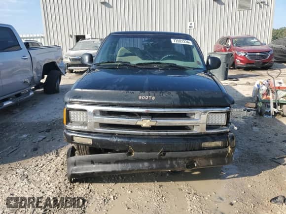 1995 Chevrolet S-10 с VIN 1GCCS1441S8116385, выставлен на аукционе Copart как лот 72081234 с пробегом 127 377 миль миль и На запчасти • Non repairable. История ставок и продаж доступна на DreamBid. Изображение 5.