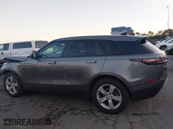 ✅ 2018 Land Rover Range Rover Velar S • VIN: SALYB2RV8JA728578 • Лот: 43577732. Опубликован ранее на IAAI с пробегом 55 987 миль. Бесплатный доступ к архиву аукционных продаж из США и подробный отчёт об истории автомобиля на DreamBid. Изображение 14.