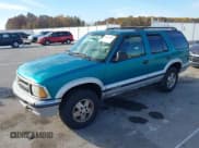 ✅ 1996 Chevrolet Blazer • VIN: 1GNDT13W0T2126213 • Лот: 43607689. Опубликован ранее на IAAI с пробегом 278 071 миль. Бесплатный доступ к архиву аукционных продаж из США и подробный отчёт об истории автомобиля на DreamBid. Изображение 2.