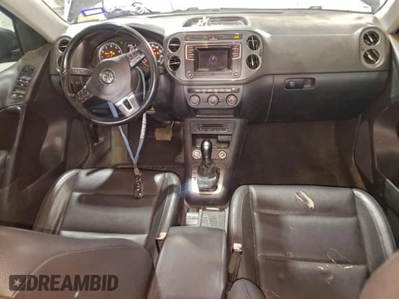 ✅ 2016 Volkswagen Tiguan S • VIN: WVGAV7AX7GW515347 • Лот: 93445005. Опубликован ранее на Copart с пробегом 168 422 миль. Бесплатный доступ к архиву аукционных продаж из США и подробный отчёт об истории автомобиля на DreamBid. Изображение 8.