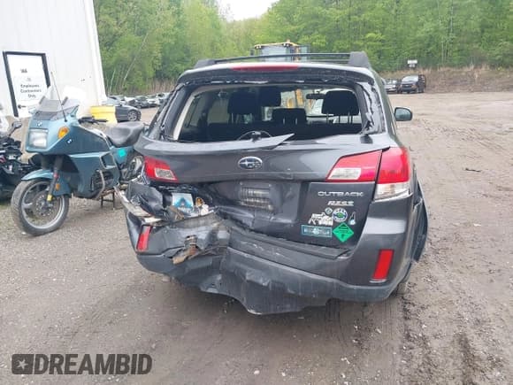 ✅ 2013 Subaru Outback Premium • VIN: 4S4BRBCC9D3323317 • Lot: 42303328. Listed on IAAI with 199,802 mi. Free auction sales archive from the USA and detailed vehicle history report at DreamBid. Image 16.