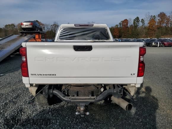 ✅ 2023 Chevrolet Silverado 2500HD LT • VIN: 2GC1YNEY3P1718228 • Лот: 93198775. Опубликован ранее на Copart с пробегом 92 097 миль. Бесплатный доступ к архиву аукционных продаж из США и подробный отчёт об истории автомобиля на DreamBid. Изображение 6.