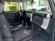 ✅ 2011 Toyota FJ Cruiser • VIN: JTEBU4BF2BK101307 • Lot: 84019945. Wystawiony na Copart z przebiegiem 183 998 mil. Bezpłatny archiwum sprzedaży aukcyjnych z USA i szczegółowy raport historii pojazdu na DreamBid. Zdjęcie 5.