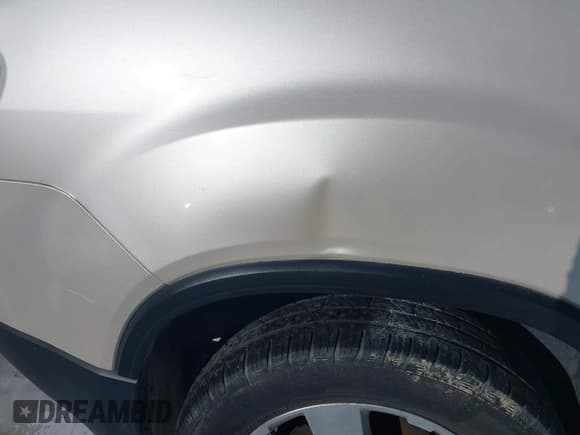 ✅ 2011 GMC Acadia SL • VIN: 1GKKVNED4BJ256095 • Lot: 41309550. Listed on IAAI with 194,216 mi. Free auction sales archive from the USA and detailed vehicle history report at DreamBid. Image 15.