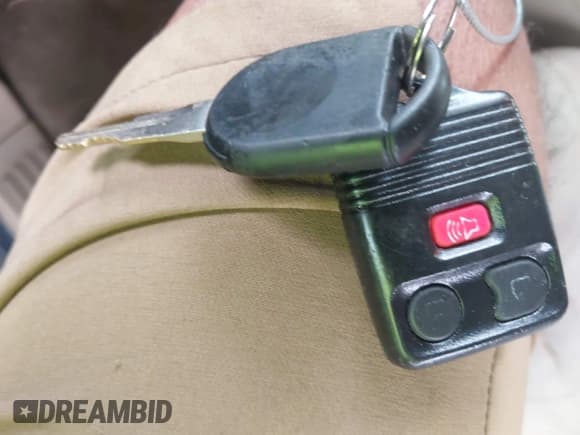 ✅ 2008 Ford Explorer Eddie Bauer • VIN: 1FMEU64E88UA57940 • Lot: 42453543. Wystawiony na IAAI z przebiegiem 267 801 mil. Bezpłatny archiwum sprzedaży aukcyjnych z USA i szczegółowy raport historii pojazdu na DreamBid. Zdjęcie 11.