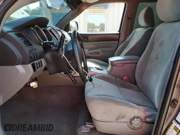 ✅ 2011 Toyota Tacoma PreRunner • VIN: 3TMJU4GN2BM110355 • Lot: 72028075. Listed on Copart with Not provided. Free auction sales archive from the USA and detailed vehicle history report at DreamBid. Image 7.