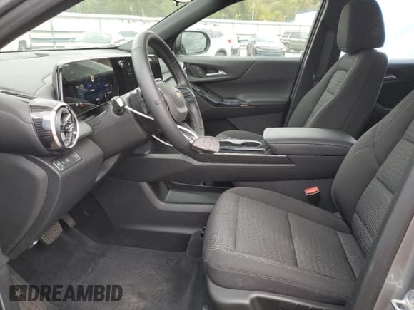 ✅ 2025 Chevrolet Equinox FWD LT • VIN: 3GNAXHEG4SL227841 • Lot: 84596185. Wystawiony na Copart z przebiegiem 11 536 mil. Bezpłatny archiwum sprzedaży aukcyjnych z USA i szczegółowy raport historii pojazdu na DreamBid. Zdjęcie 7.