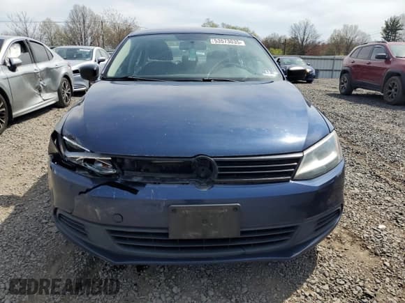 ✅ 2012 Volkswagen Jetta • VIN: 3VW1K7AJ4CM322587 • Lot: 53573035. Wystawiony na Copart z przebiegiem 194 234 mil. Bezpłatny archiwum sprzedaży aukcyjnych z USA i szczegółowy raport historii pojazdu na DreamBid. Zdjęcie 5.