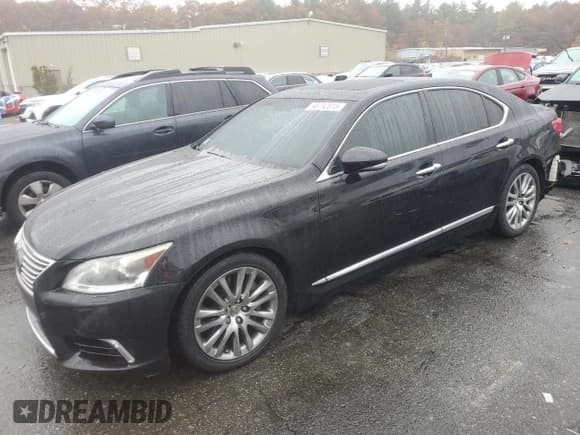 ✅ 2014 Lexus LS 460 • VIN: JTHCL5EF2E5021469 • Lot: 90792815. Listed on Copart with 204,262 mi. Free auction sales archive from the USA and detailed vehicle history report at DreamBid. Image 1.