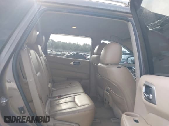 ✅ 2014 Nissan Pathfinder SL • VIN: 5N1AR2MN0EC674615 • Lot: 43783888. Listed on IAAI with 134,929 mi. Free auction sales archive from the USA and detailed vehicle history report at DreamBid. Image 8.