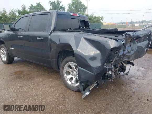 ✅ 2019 Ram 1500 Big Horn • VIN: 1C6RRFFG9KN732922 • Lot: 42869870. Listed on IAAI with 131,965 mi. Free auction sales archive from the USA and detailed vehicle history report at DreamBid. Image 3.