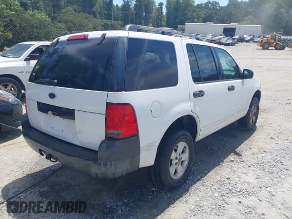 ✅ 2003 Ford Explorer XLS • VIN: 1FMZU62K13ZB55617 • Lot: 43062115. Listed on IAAI with 252,669 mi. Free auction sales archive from the USA and detailed vehicle history report at DreamBid. Image 4.