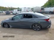 ✅ 2025 Hyundai Elantra SEL Sport • VIN: KMHLM4DG9SU995045 • Lot: 43324721. Listed on IAAI with 17,935 mi. Free auction sales archive from the USA and detailed vehicle history report at DreamBid. Image 14.