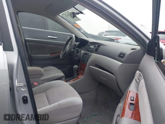 ✅ 2008 Toyota Corolla S • VIN: 1NXBR32E18Z971761 • Lot: 43696324. Wystawiony na IAAI z przebiegiem 131 801 mil. Bezpłatny archiwum sprzedaży aukcyjnych z USA i szczegółowy raport historii pojazdu na DreamBid. Zdjęcie 5.