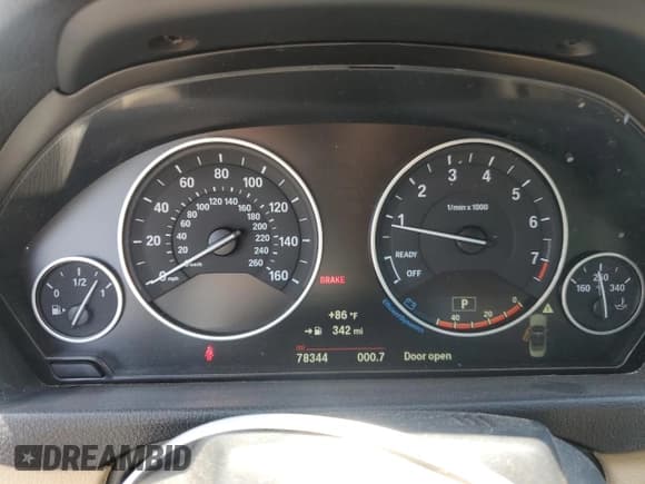 ✅ 2017 BMW 4 Series 430i xDrive • VIN: WBA4U9C53H5D43952 • Lot: 60678475. Wystawiony na Copart z przebiegiem 78 344 mil. Bezpłatny archiwum sprzedaży aukcyjnych z USA i szczegółowy raport historii pojazdu na DreamBid. Zdjęcie 9.