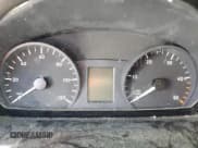 ✅ 2016 Mercedes-Benz Sprinter Cargo • VIN: WD3PE7CD2GP242078 • Lot: 80374265. Wystawiony na Copart z przebiegiem Nie podano. Bezpłatny archiwum sprzedaży aukcyjnych z USA i szczegółowy raport historii pojazdu na DreamBid. Zdjęcie 9.