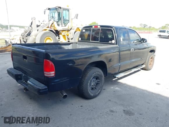 ✅ 2000 Dodge Dakota • VIN: 1B7GL22XXYS588291 • Лот: 41492668. Опубликован ранее на IAAI с пробегом 160 266 миль. Бесплатный доступ к архиву аукционных продаж из США и подробный отчёт об истории автомобиля на DreamBid. Изображение 4.