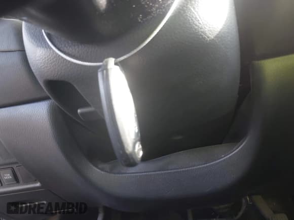 ✅ 2015 Nissan Pathfinder S • VIN: 5N1AR2MN2FC668137 • Lot: 43570265. Listed on IAAI with 147,815 mi. Free auction sales archive from the USA and detailed vehicle history report at DreamBid. Image 11.