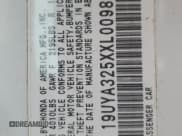 ✅ 1999 Acura CL • VIN: 19UYA325XXL009809 • Lot: 73392444. Wystawiony na Copart z przebiegiem 79 668 mil. Bezpłatny archiwum sprzedaży aukcyjnych z USA i szczegółowy raport historii pojazdu na DreamBid. Zdjęcie 13.