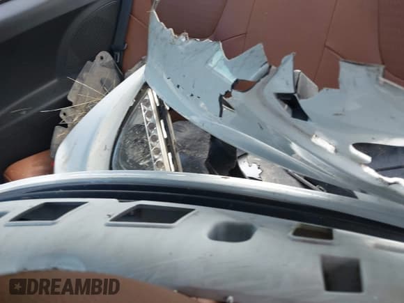 ✅ 2015 Hyundai Genesis Coupe R-Spec • VIN: KMHHU6KJ4FU127511 • Lot: 42214070. Wystawiony na IAAI z przebiegiem Nie podano. Bezpłatny archiwum sprzedaży aukcyjnych z USA i szczegółowy raport historii pojazdu na DreamBid. Zdjęcie 12.