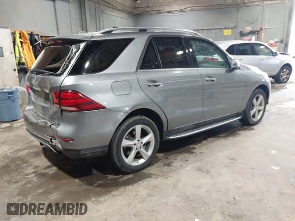 ✅ 2016 Mercedes-Benz GLE 350 • VIN: 4JGDA5HB0GA732372 • Lot: 43279443. Listed on IAAI with 56,748 mi. Free auction sales archive from the USA and detailed vehicle history report at DreamBid. Image 4.